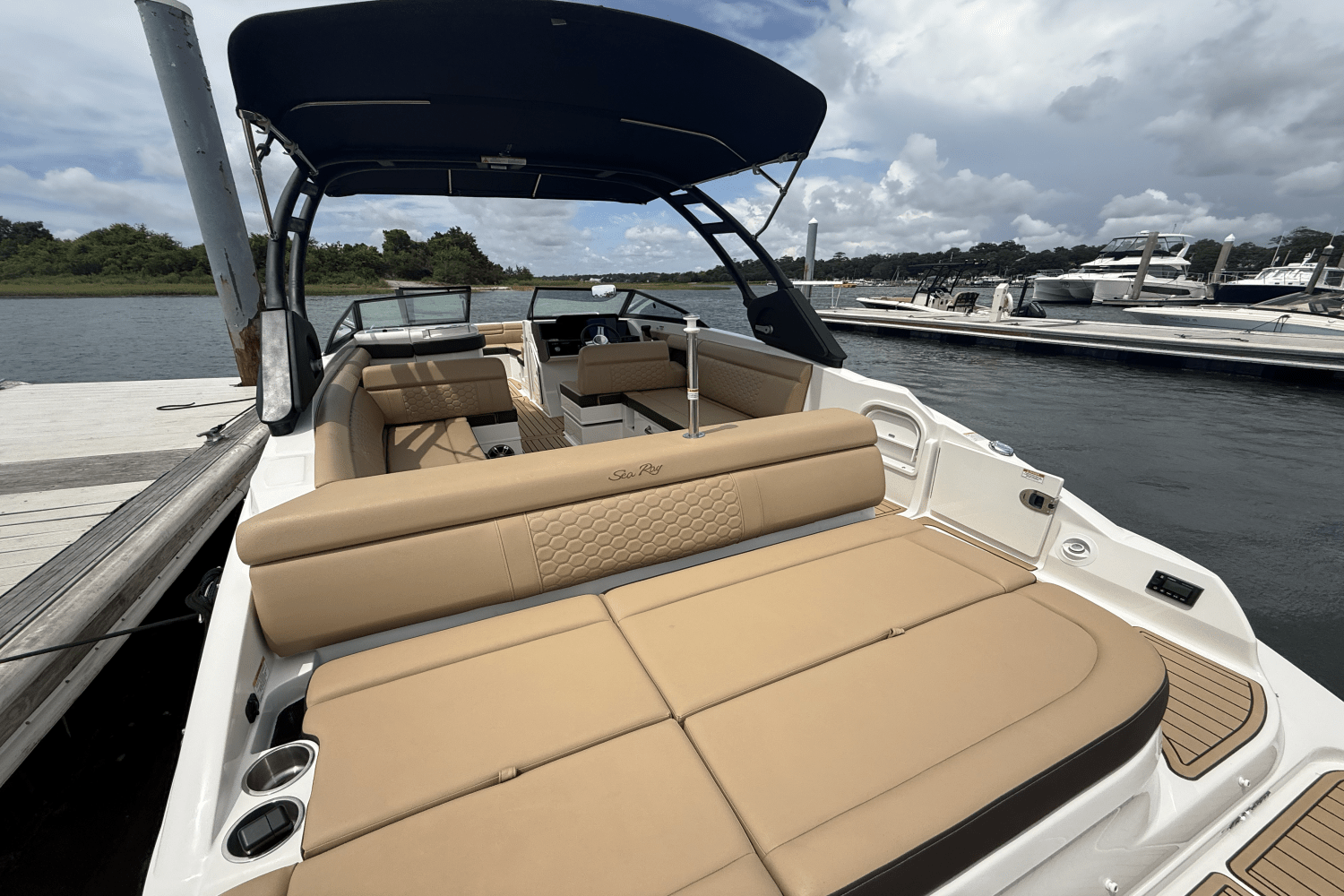 2022 Sea Ray SDX 270 Outboard Image Thumbnail #5