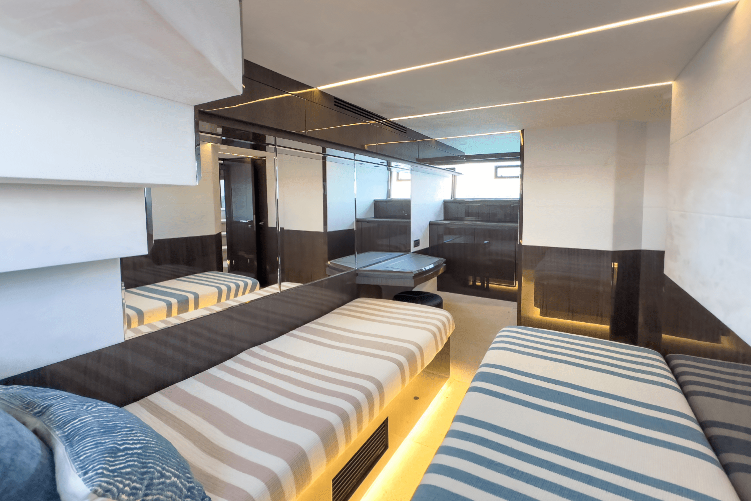 2022 Galeon 640 FLY Image Thumbnail #61