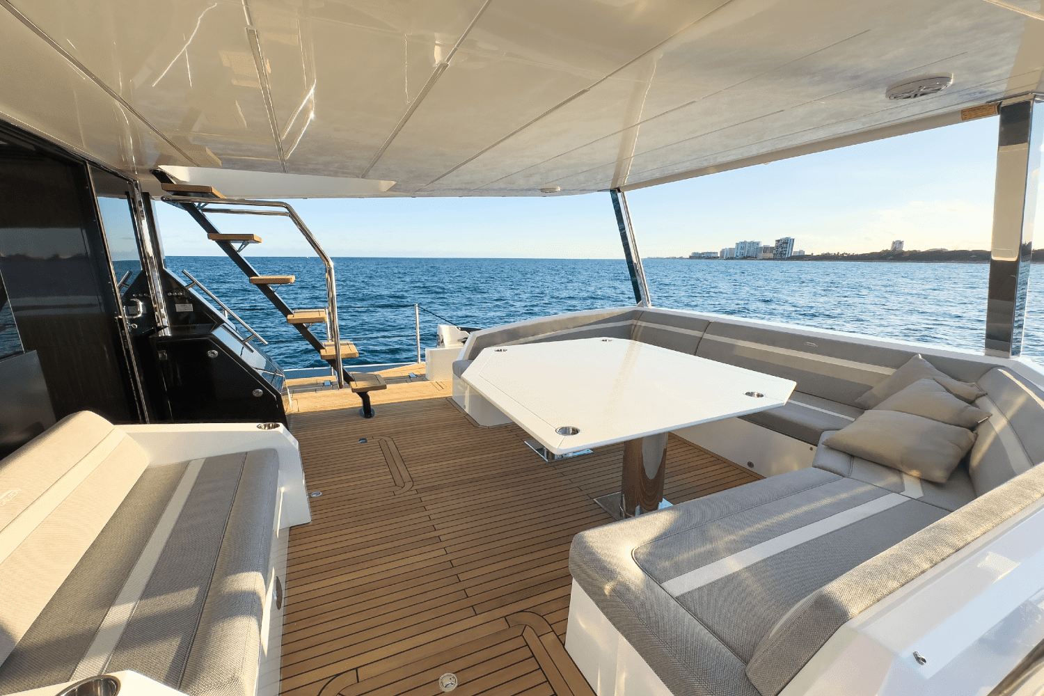 2022 Galeon 640 FLY Image Thumbnail #19
