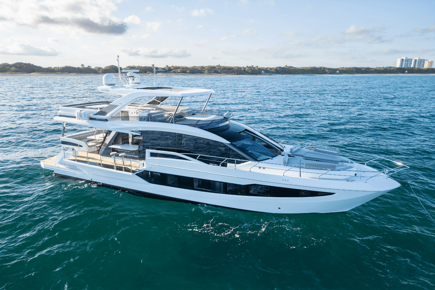 2022 Galeon 640 FLY Image Thumbnail #1