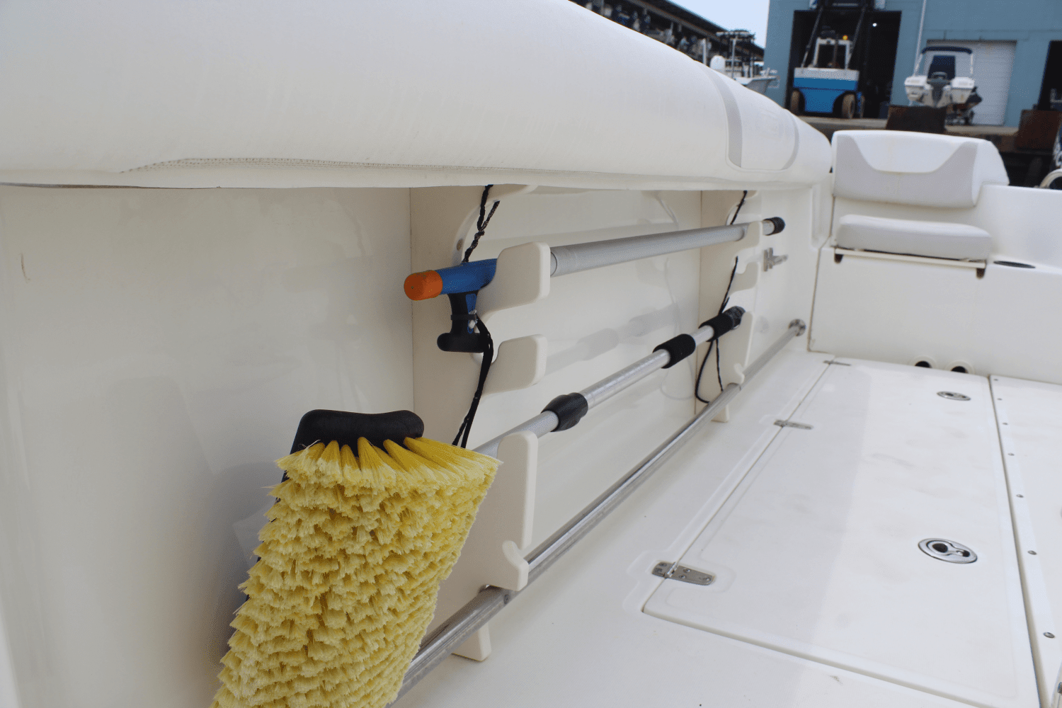 2007 Boston Whaler 210 OUTRAGE Image Thumbnail #10