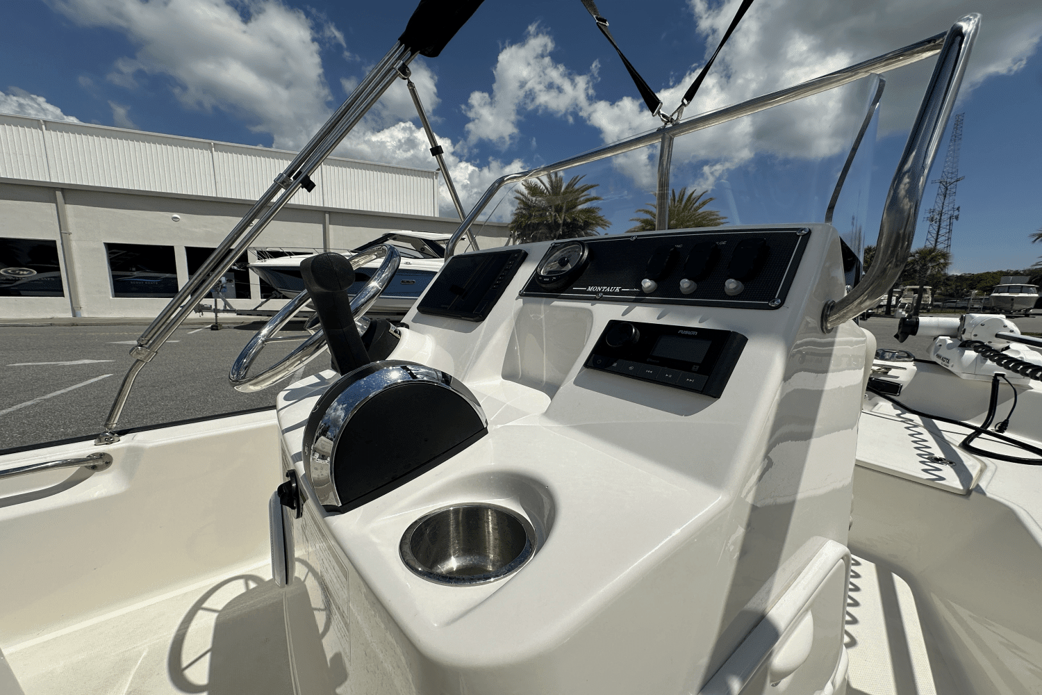 2022 Boston Whaler 15 MONTAUK Image Thumbnail #10