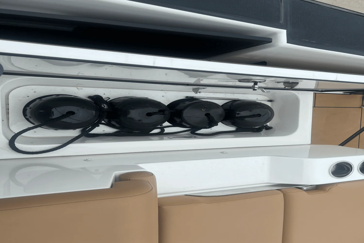 2022 Aviara AV36 Outboard Image Thumbnail #6