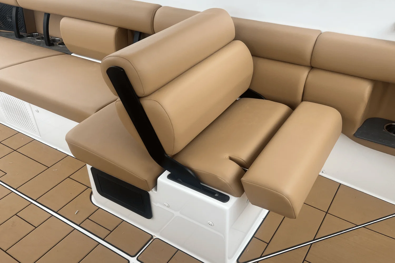 2022 Aviara AV36 Outboard Image Thumbnail #12