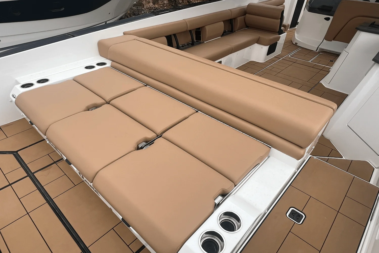 2022 Aviara AV36 Outboard Image Thumbnail #7