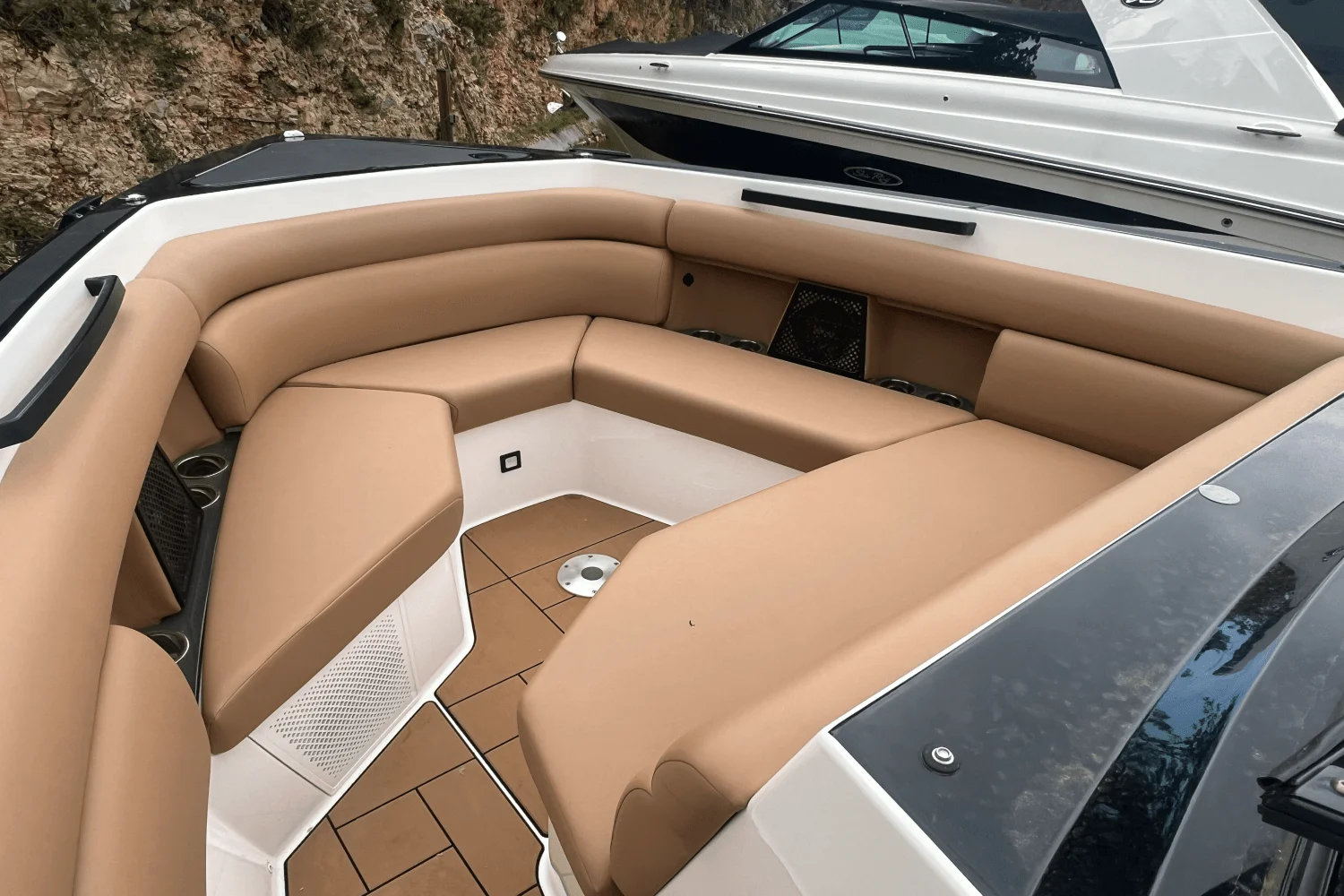 2022 Aviara AV36 Outboard Image Thumbnail #17