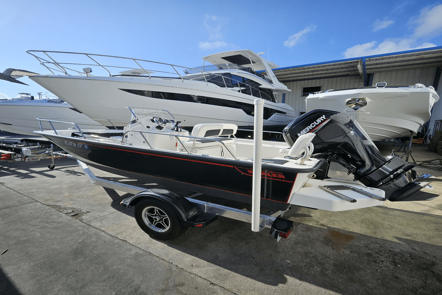 2021 Boston Whaler 17 MONTAUK Image Thumbnail #1