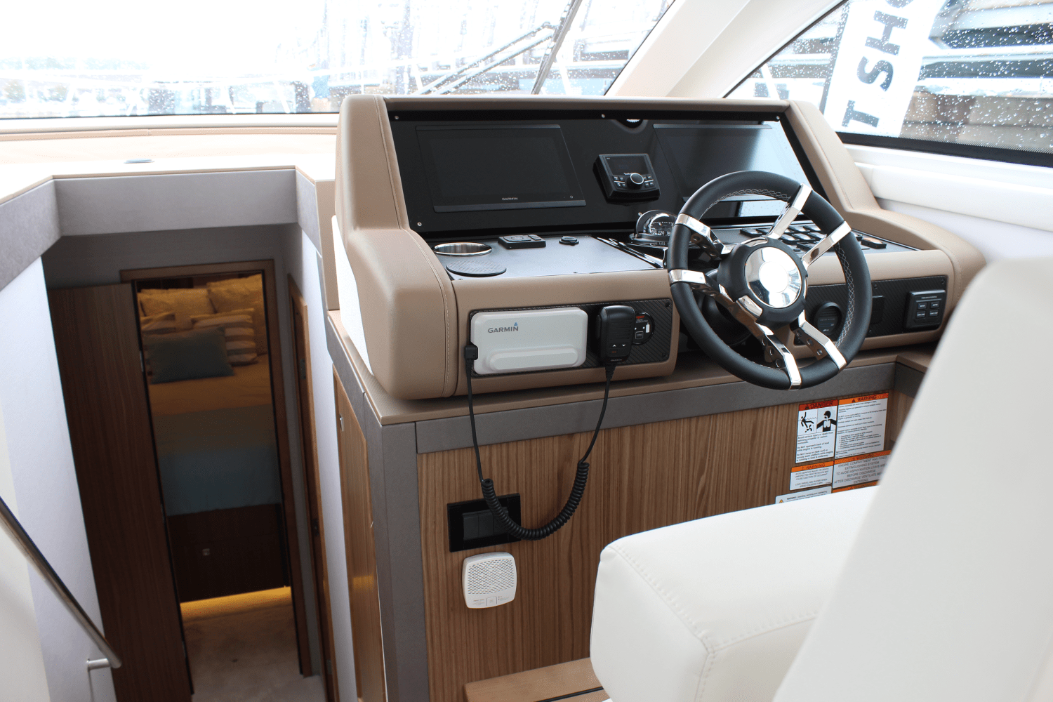2025 Cruisers Yachts 46 Cantius Image Thumbnail #16
