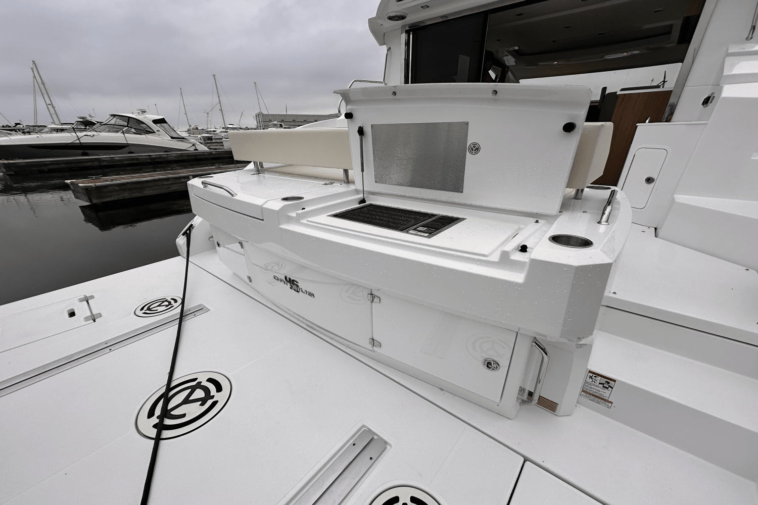 2025 Cruisers Yachts 46 Cantius Image Thumbnail #3