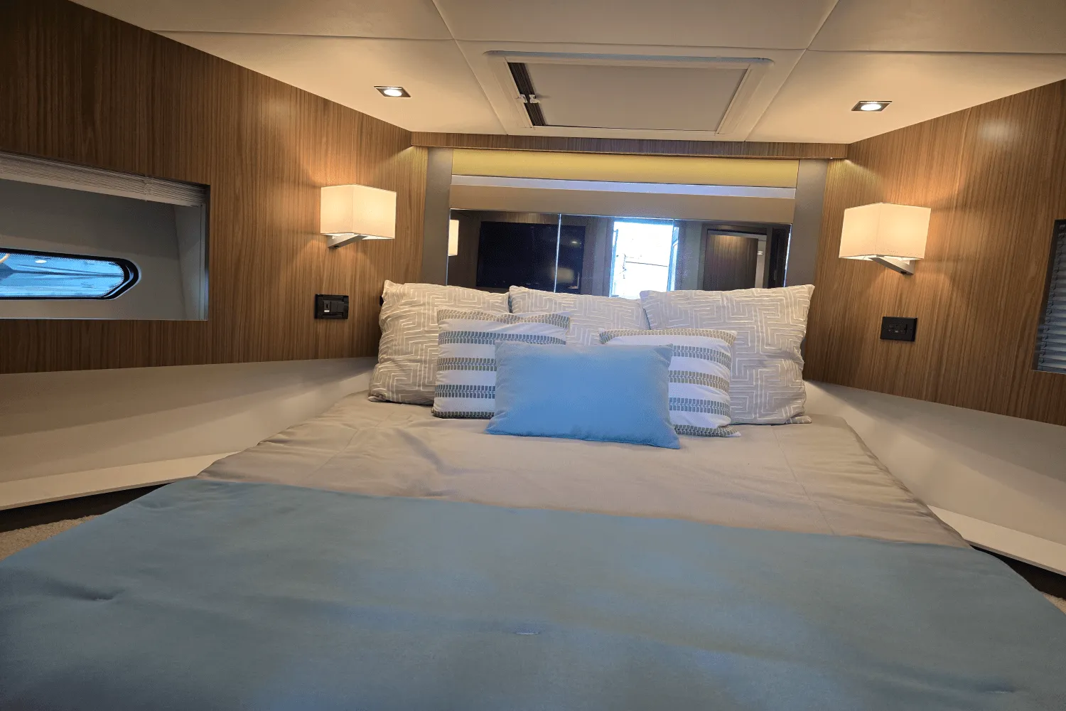 2025 Cruisers Yachts 46 Cantius Image Thumbnail #22