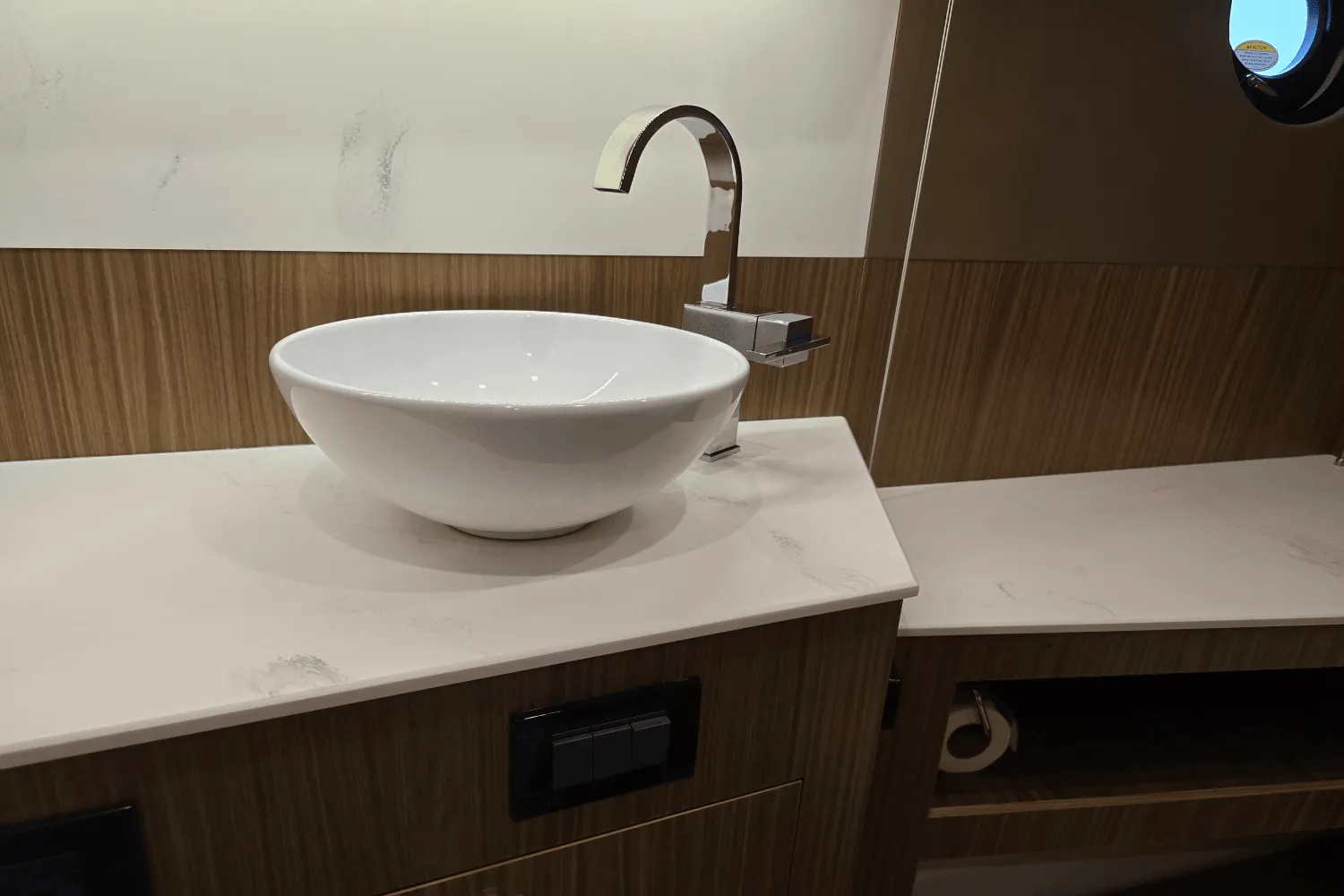 2025 Cruisers Yachts 46 Cantius Image Thumbnail #33