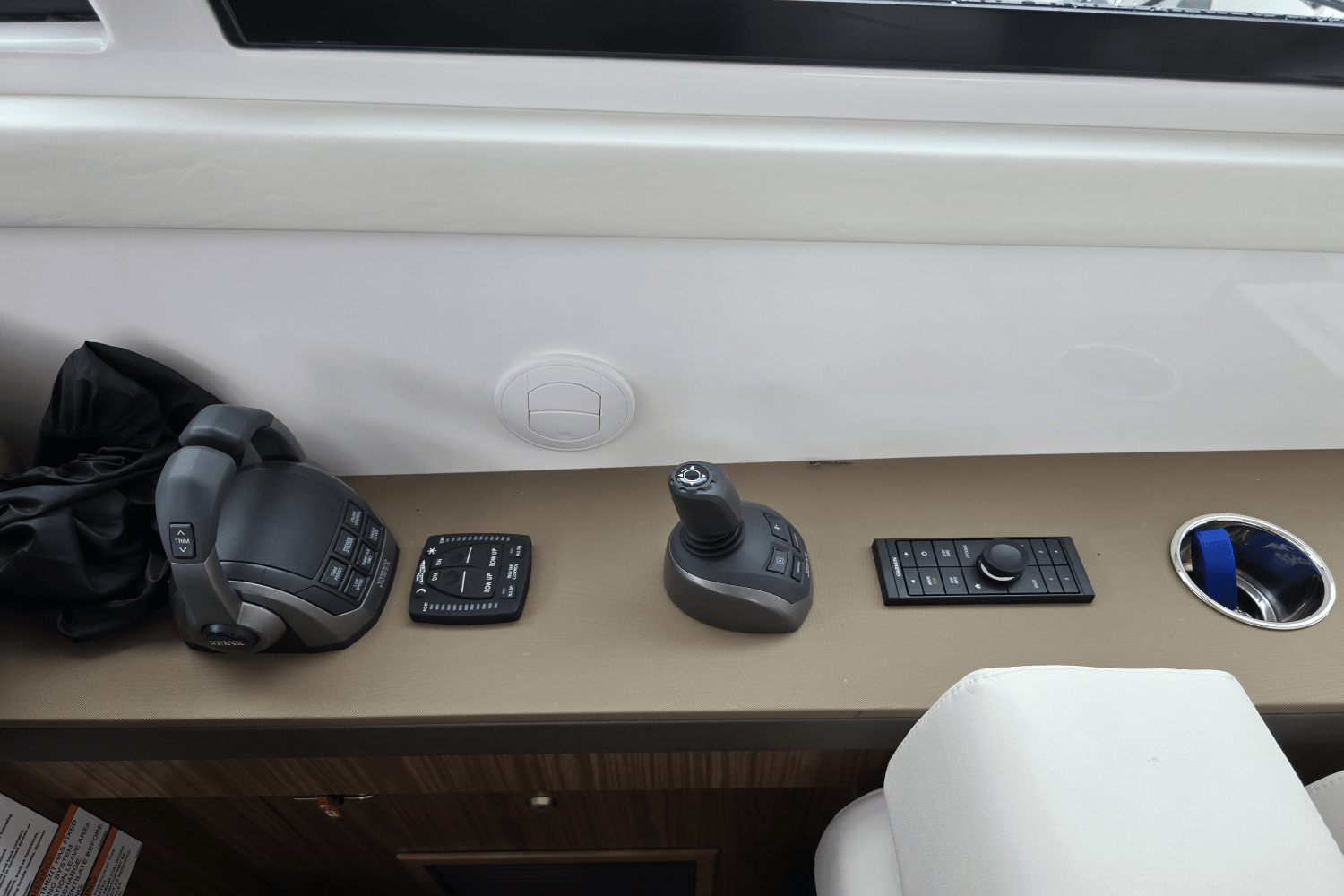 2025 Cruisers Yachts 46 Cantius Image Thumbnail #20