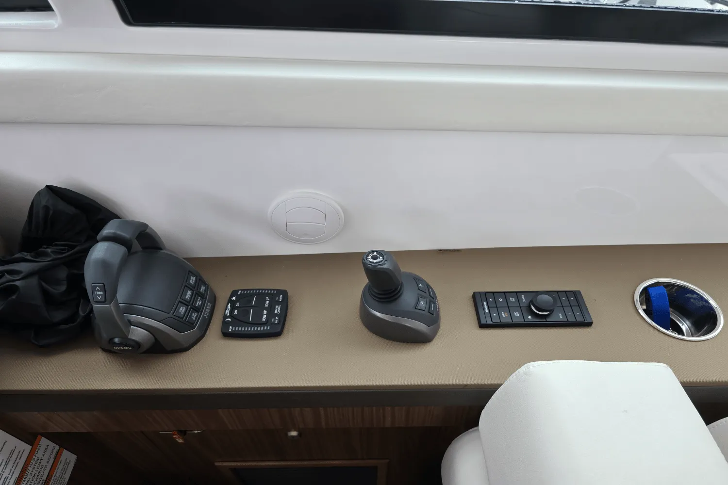 2025 Cruisers Yachts 46 Cantius Image Thumbnail #20