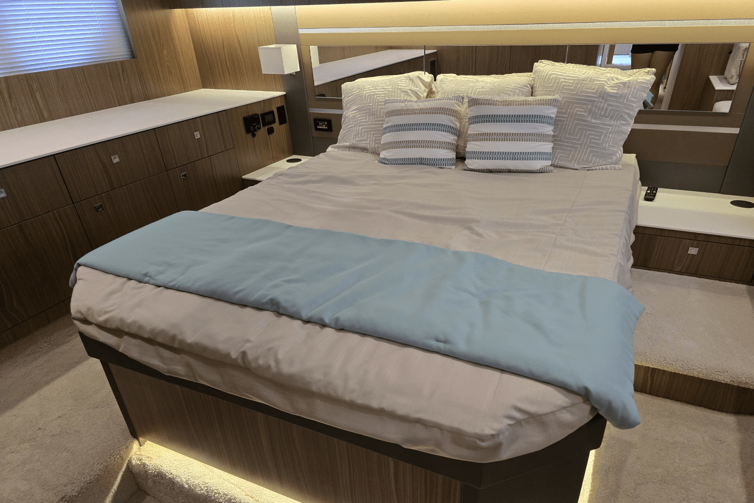 2025 Cruisers Yachts 46 Cantius Image Thumbnail #35