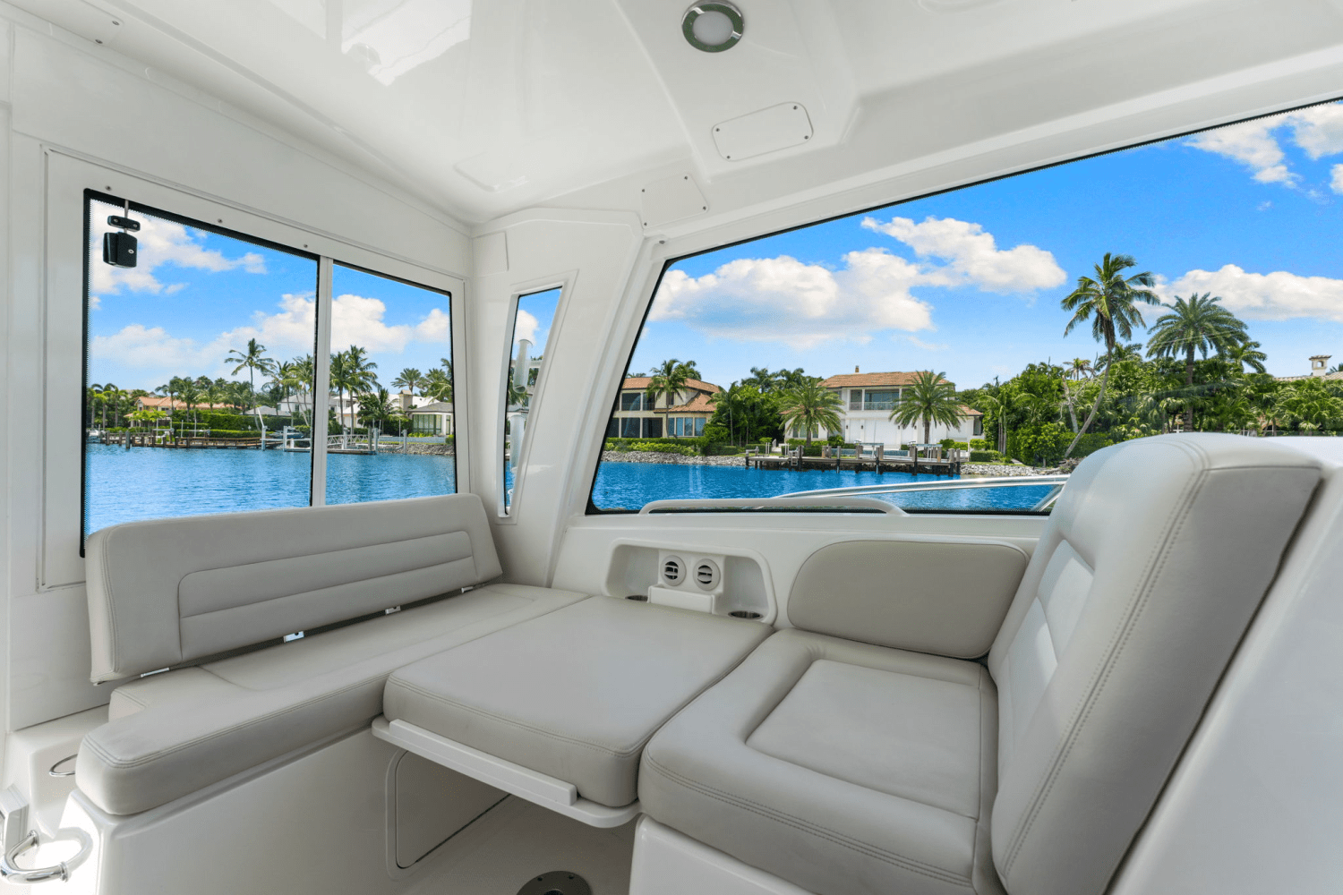 2023 Boston Whaler 345 CONQUEST Image Thumbnail #30