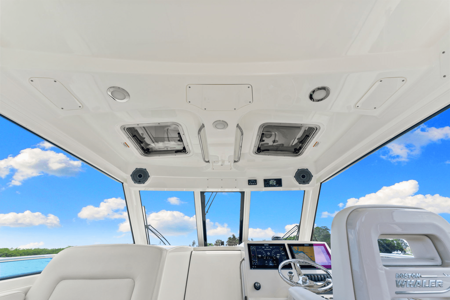 2023 Boston Whaler 345 CONQUEST Image Thumbnail #23