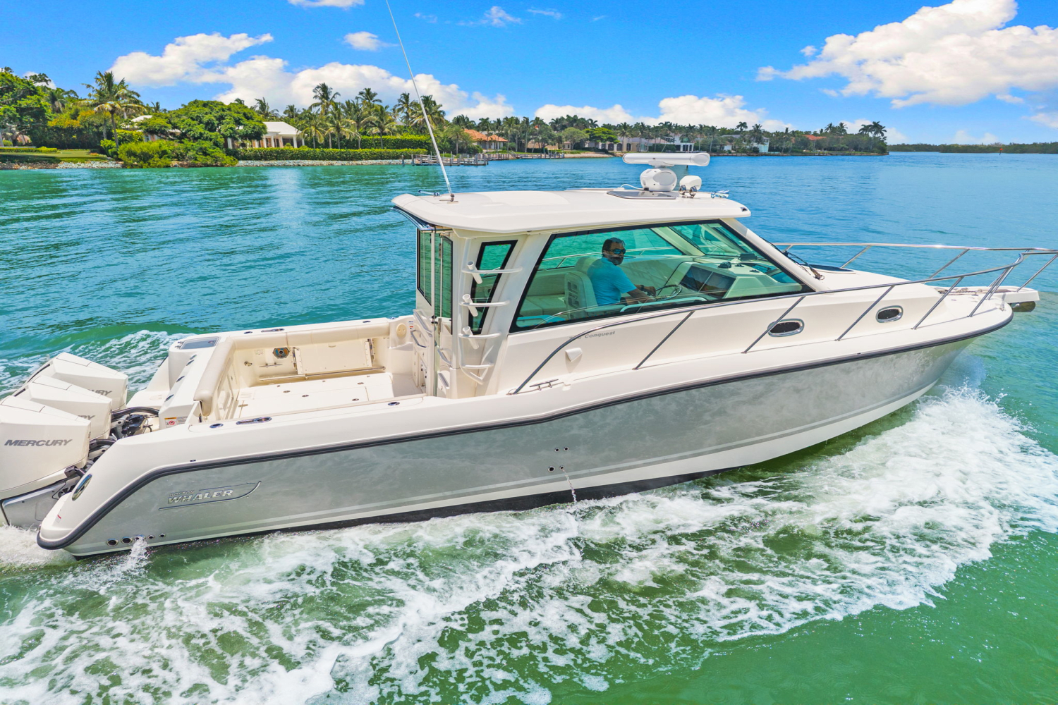 2023 Boston Whaler 345 CONQUEST Image Thumbnail #8