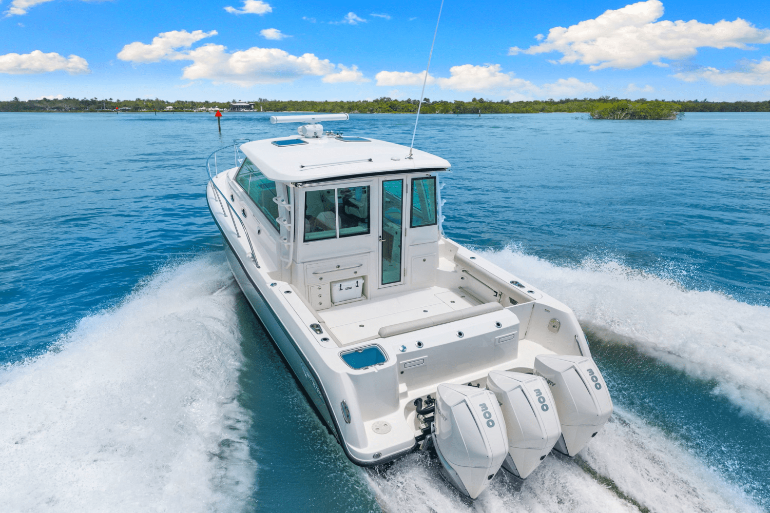 2023 Boston Whaler 345 CONQUEST Image Thumbnail #12