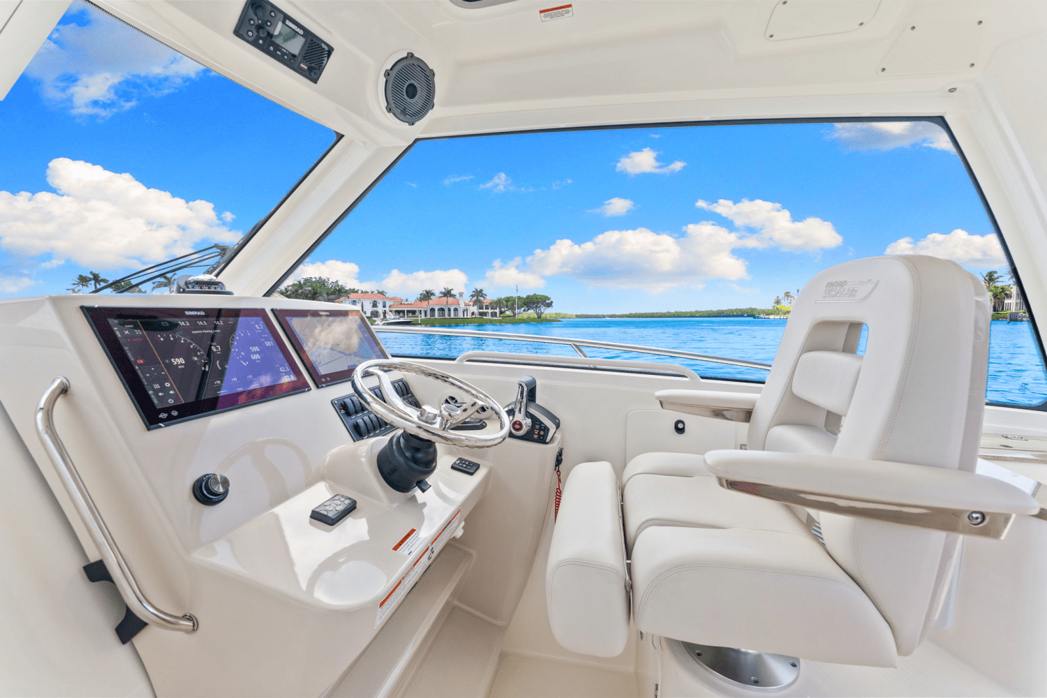 2023 Boston Whaler 345 CONQUEST Image Thumbnail #21