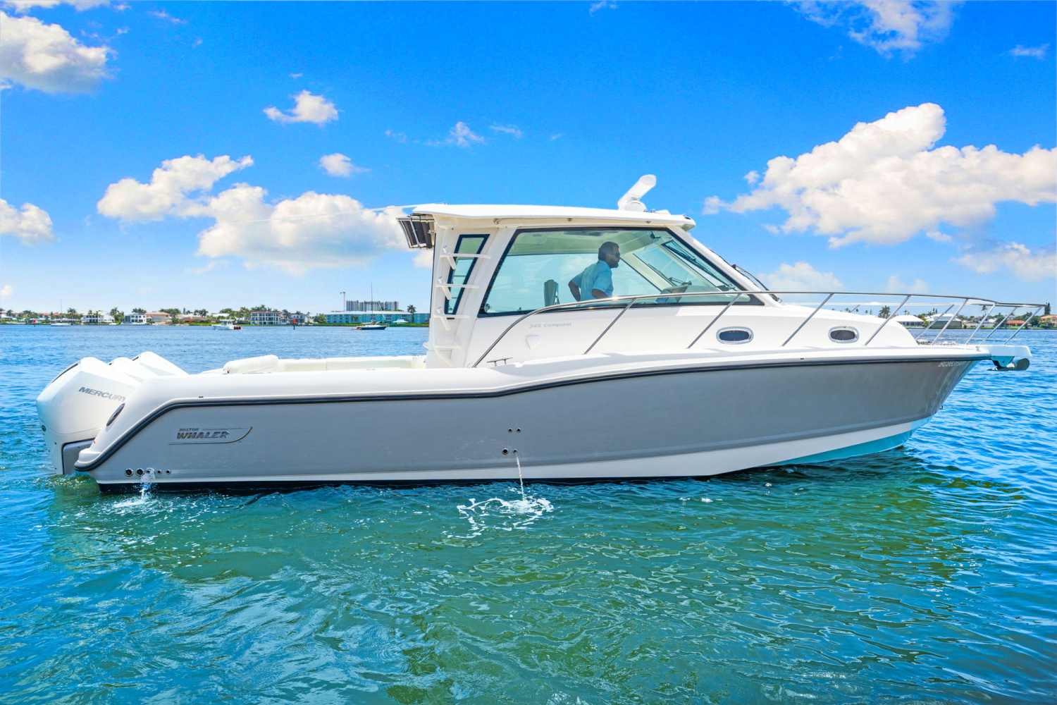 2023 Boston Whaler 345 CONQUEST Image Thumbnail #5
