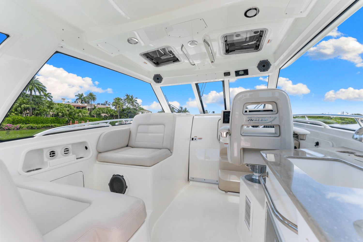 2023 Boston Whaler 345 CONQUEST Image Thumbnail #27