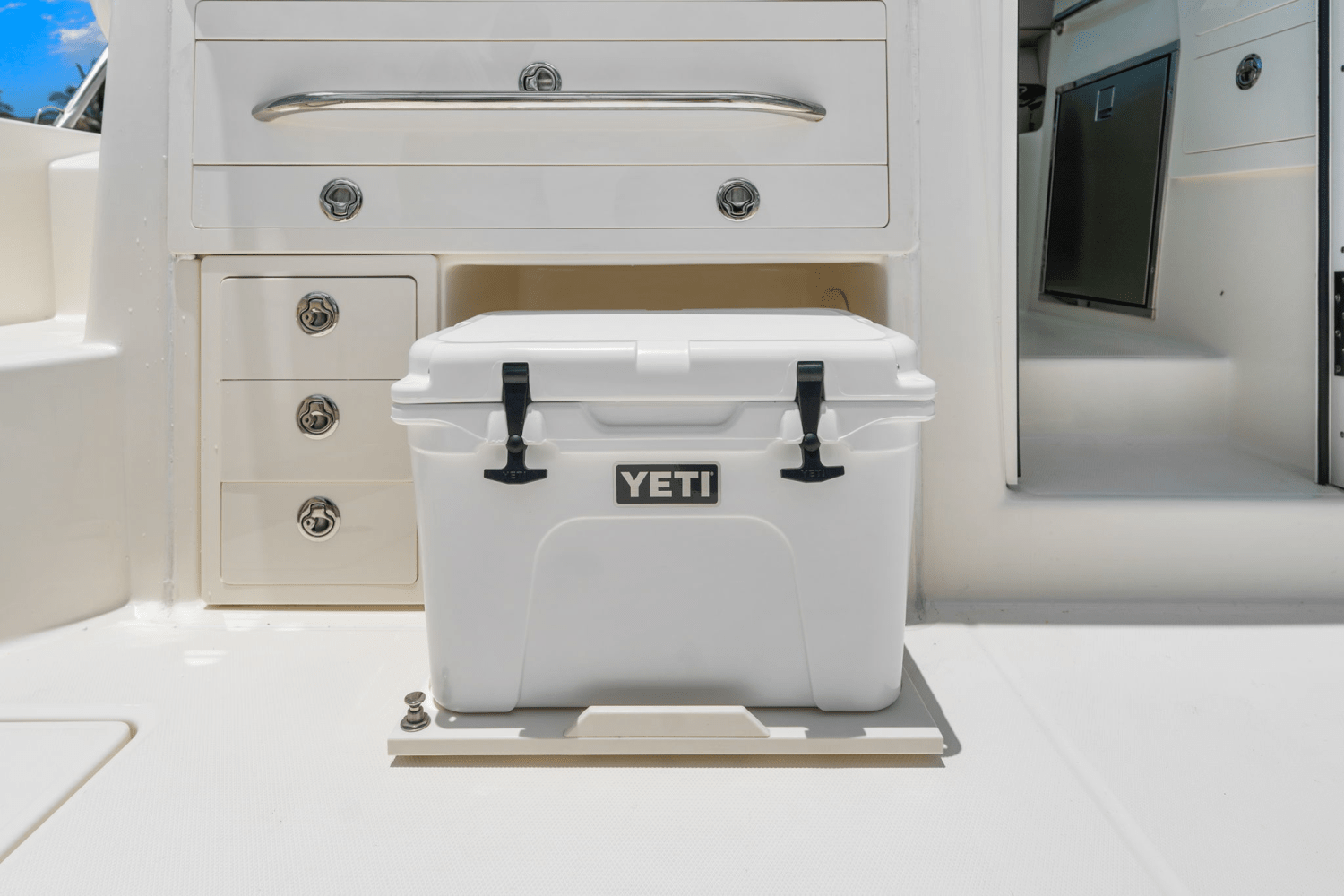 2023 Boston Whaler 345 CONQUEST Image Thumbnail #39