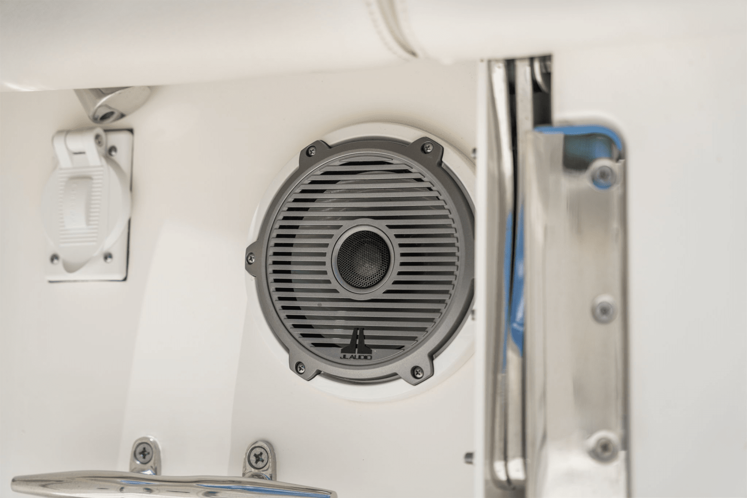 2023 Boston Whaler 345 CONQUEST Image Thumbnail #26