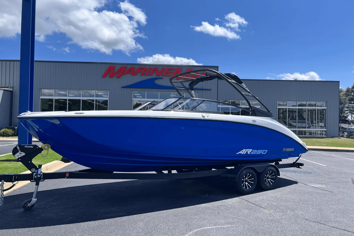 2025 Yamaha AR250