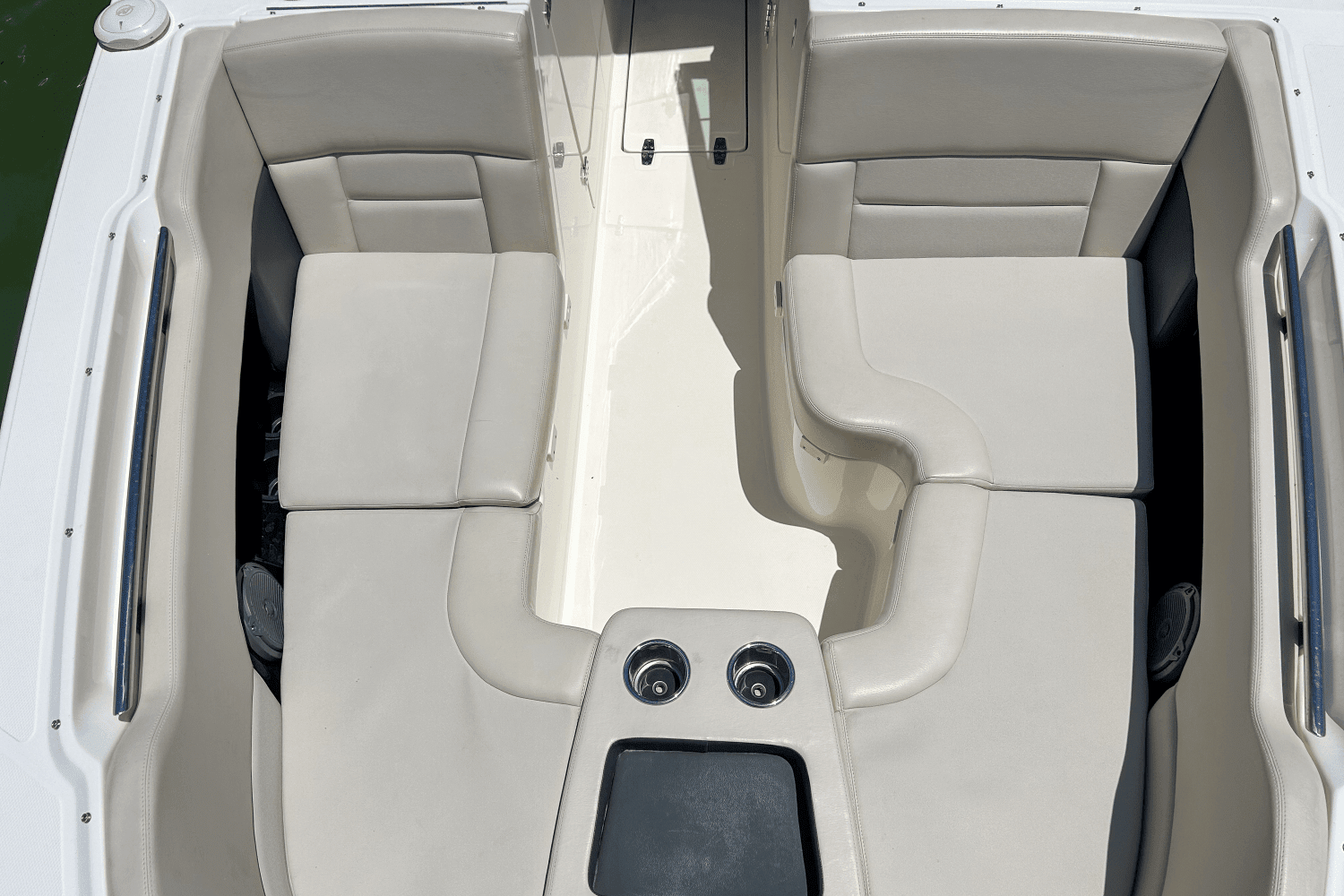 2020 Boston Whaler 270 VANTAGE Image Thumbnail #19