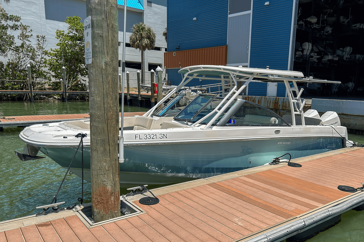 2020 Boston Whaler 270 VANTAGE Image Thumbnail #5