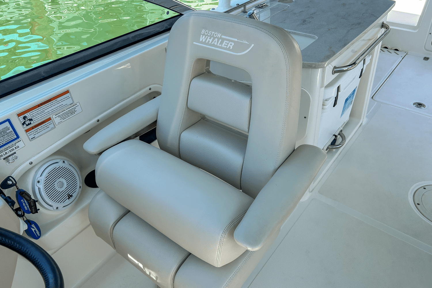 2020 Boston Whaler 270 VANTAGE Image Thumbnail #27