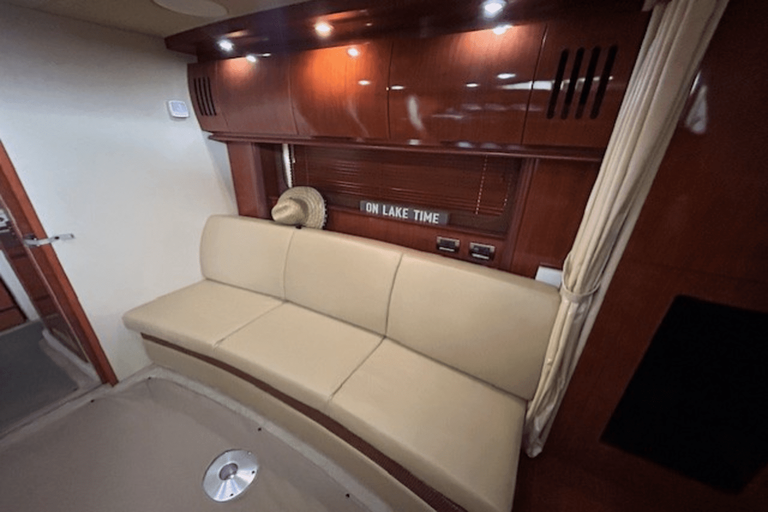 2006 Sea Ray 38 Sundancer Image Thumbnail #13