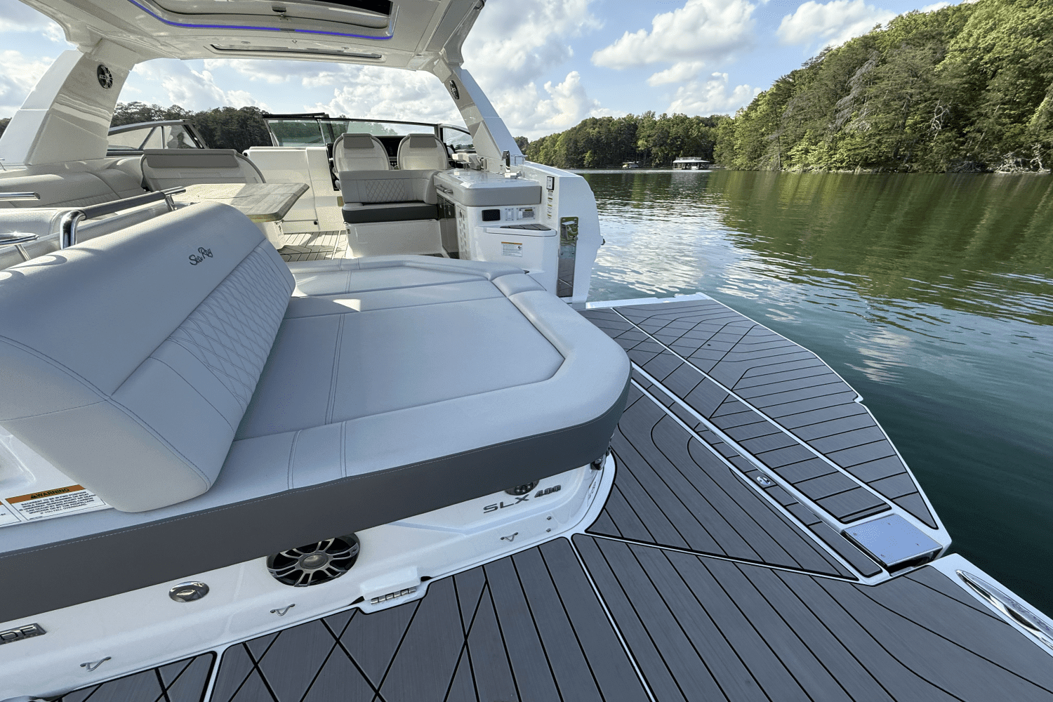 2025 Sea Ray 400 SLX Image Thumbnail #29
