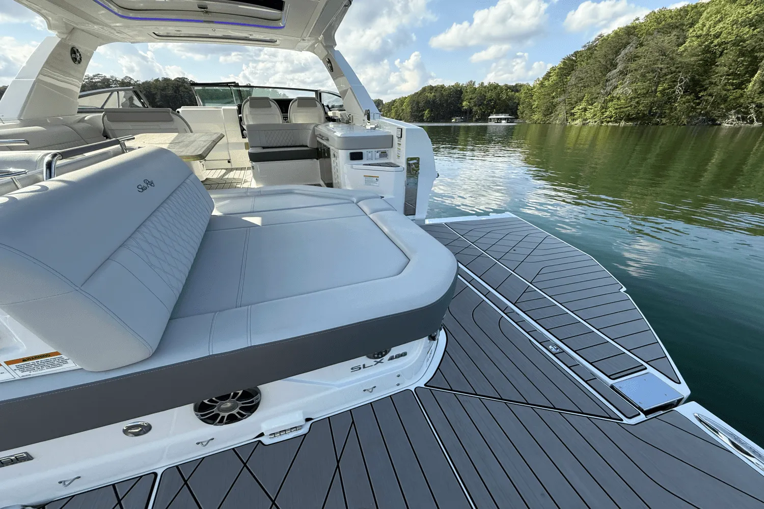 2025 Sea Ray 400 SLX Image Thumbnail #29