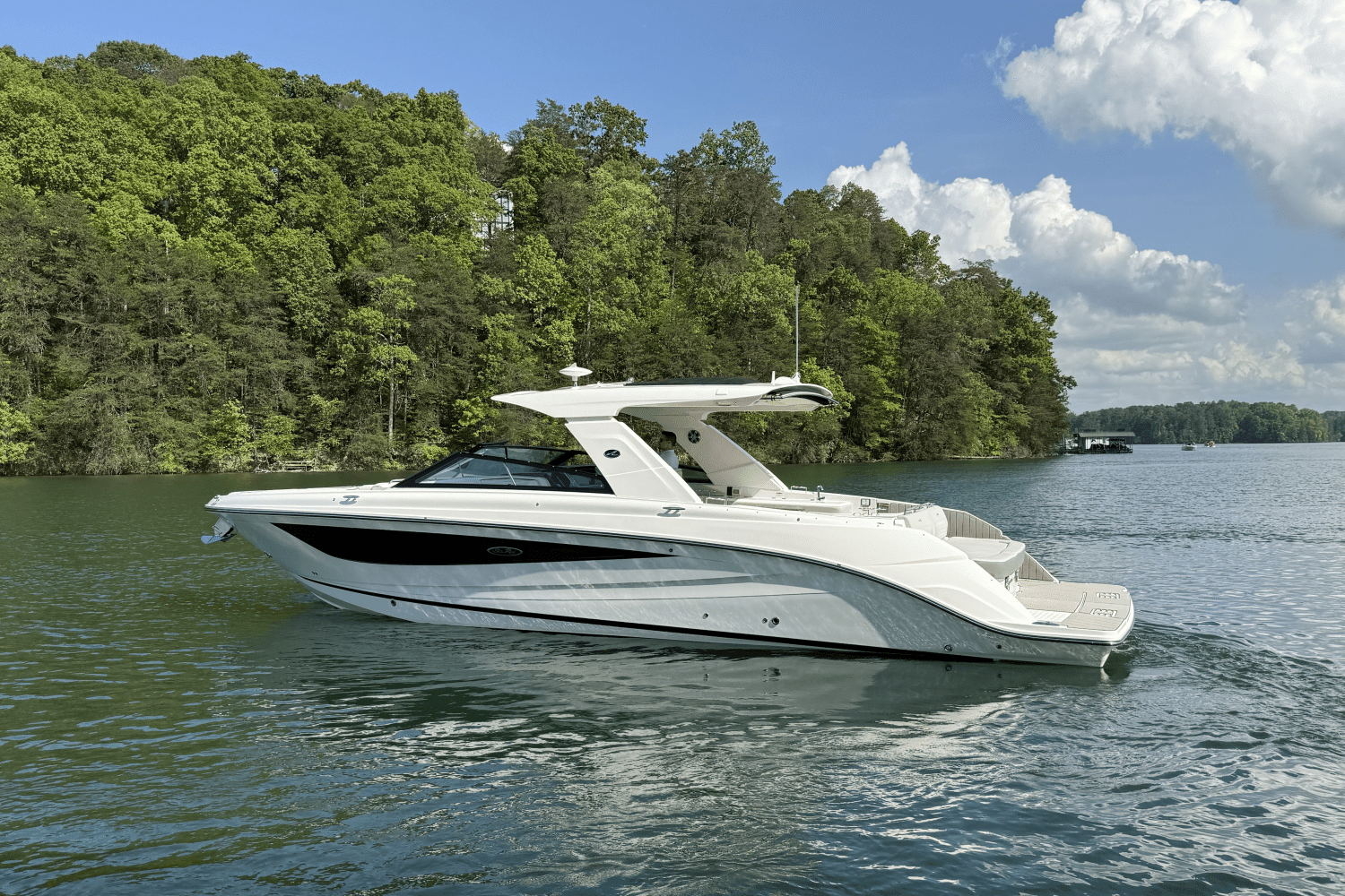 2025 Sea Ray 400 SLX Image Thumbnail #15