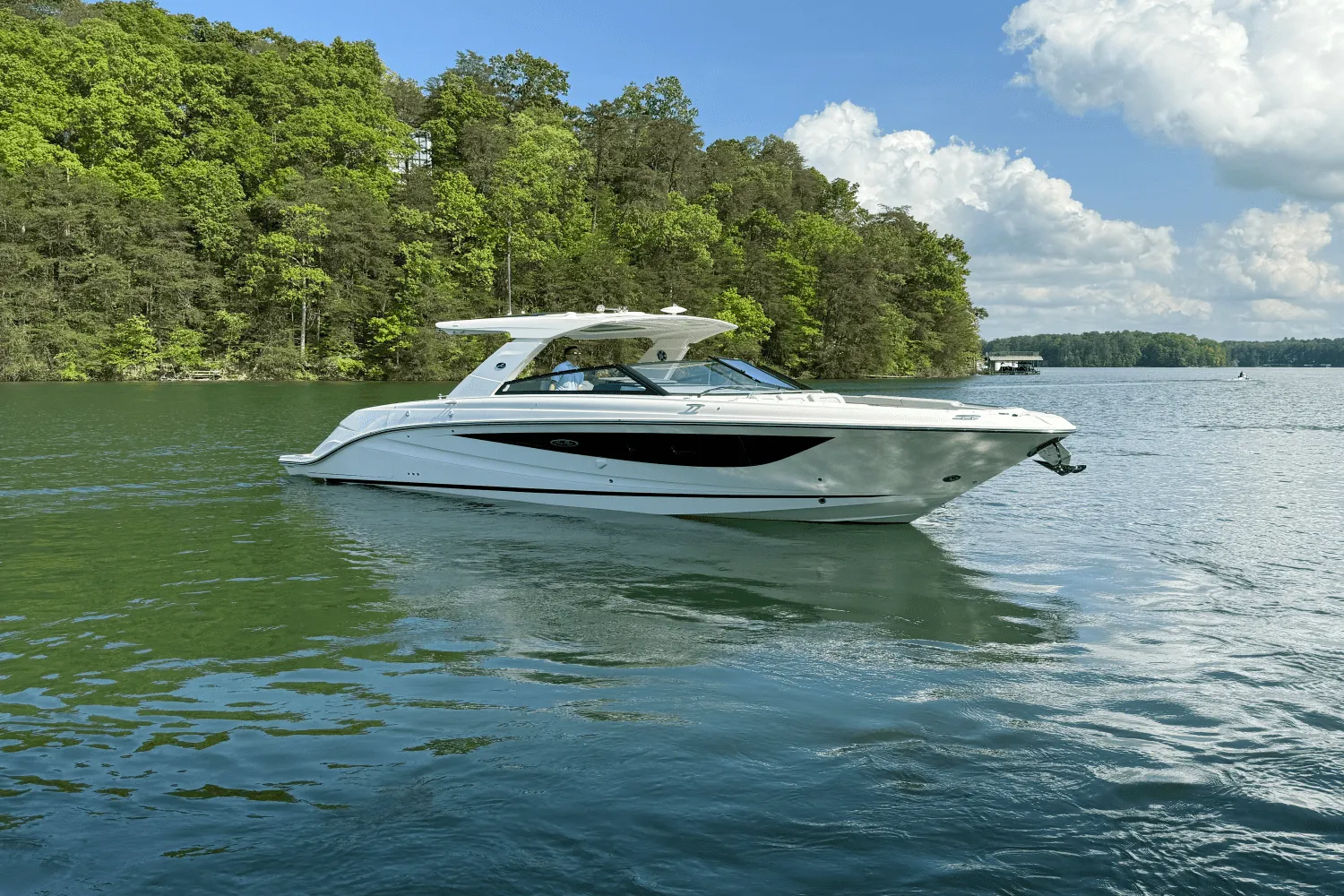 2025 Sea Ray 400 SLX Image Thumbnail #4