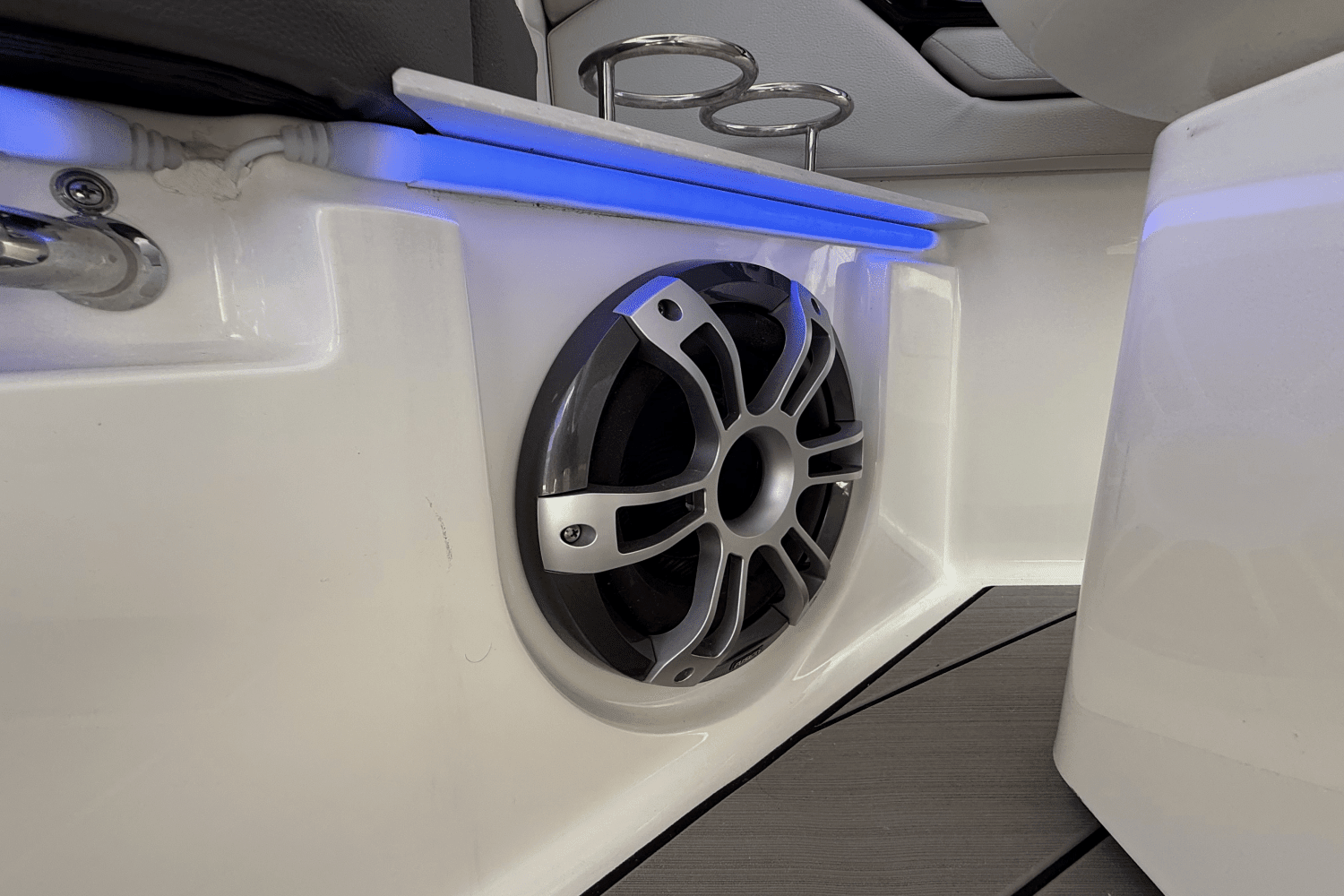 2025 Sea Ray 400 SLX Image Thumbnail #59