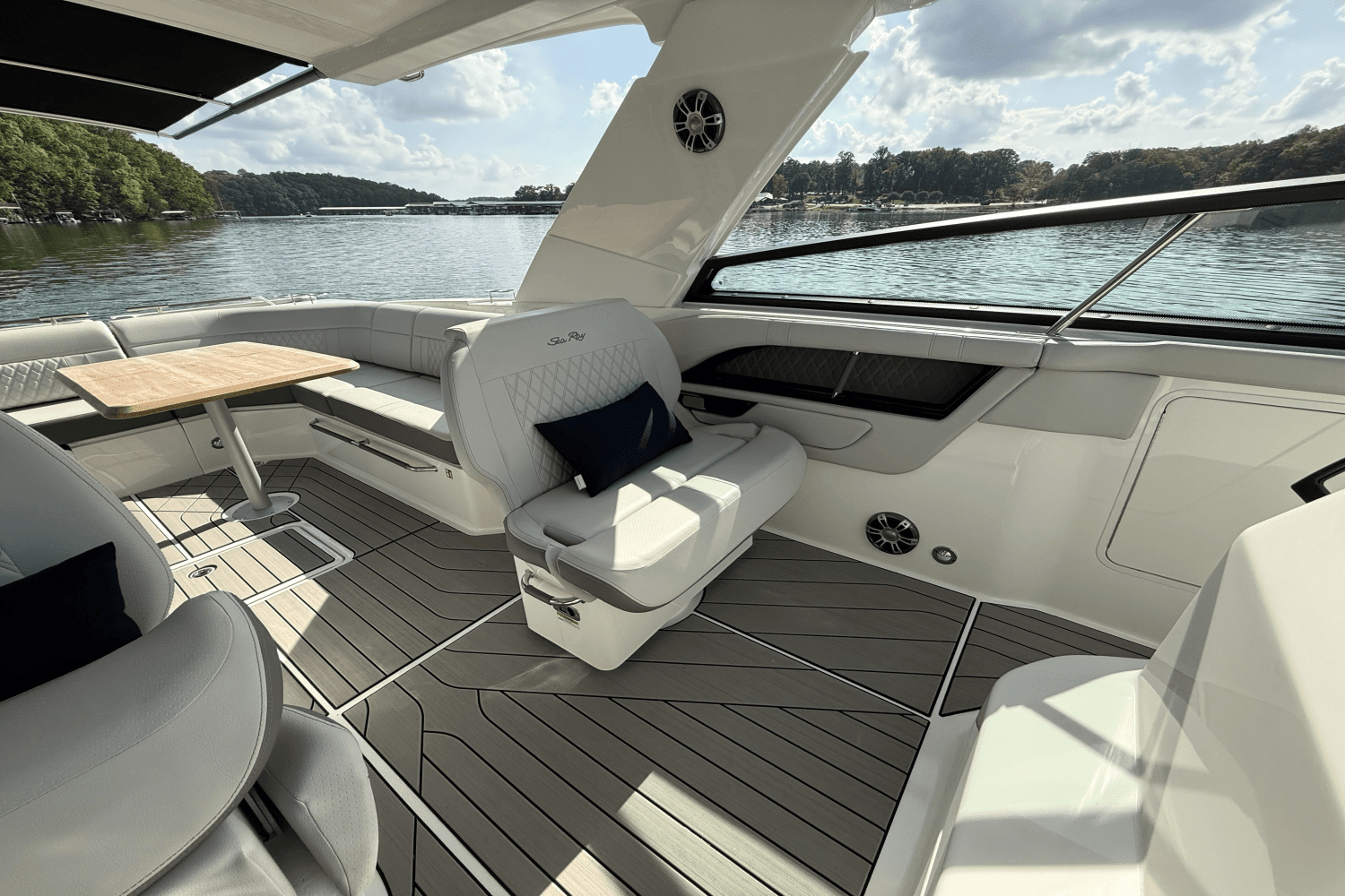 2025 Sea Ray 400 SLX Image Thumbnail #42