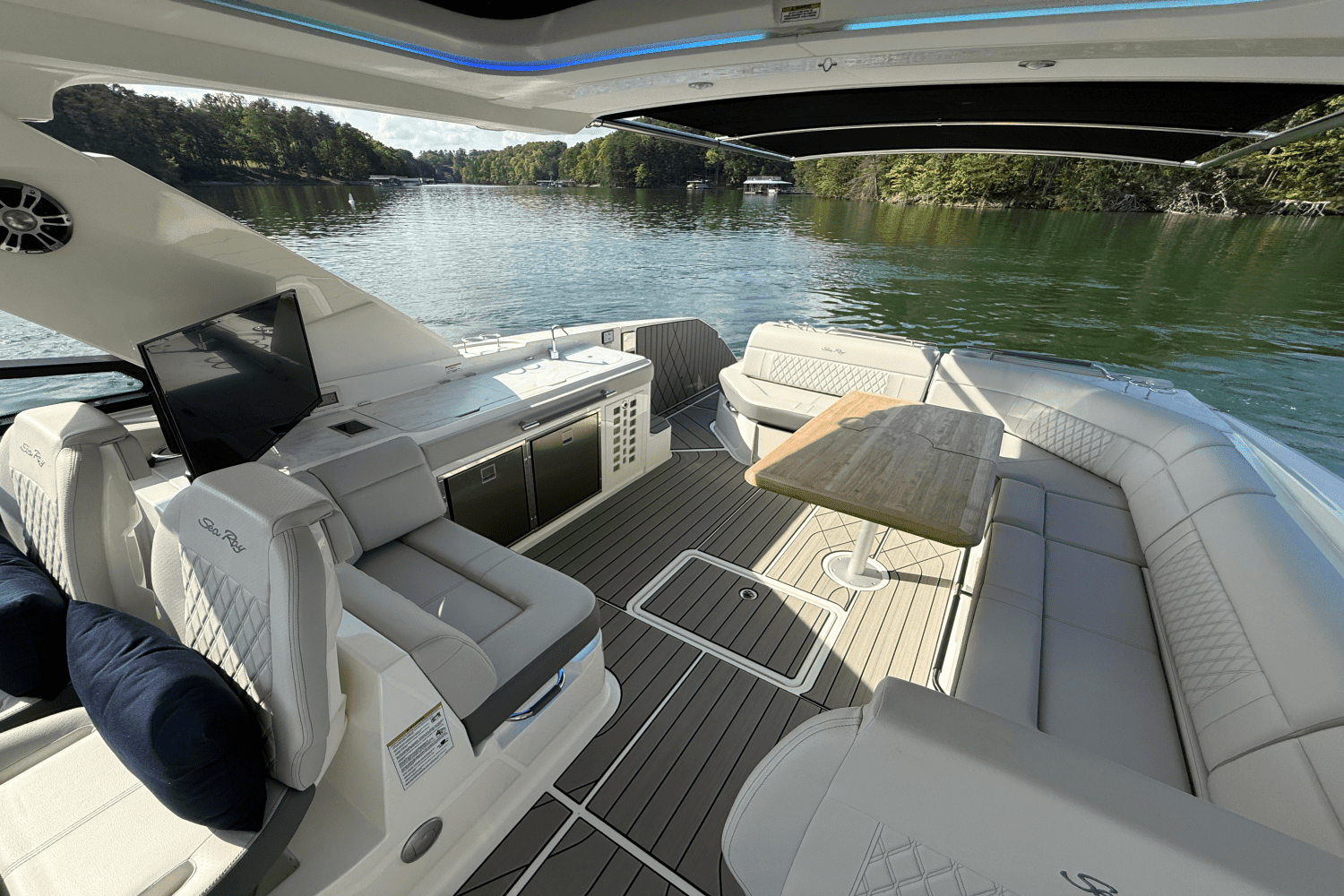 2025 Sea Ray 400 SLX Image Thumbnail #41