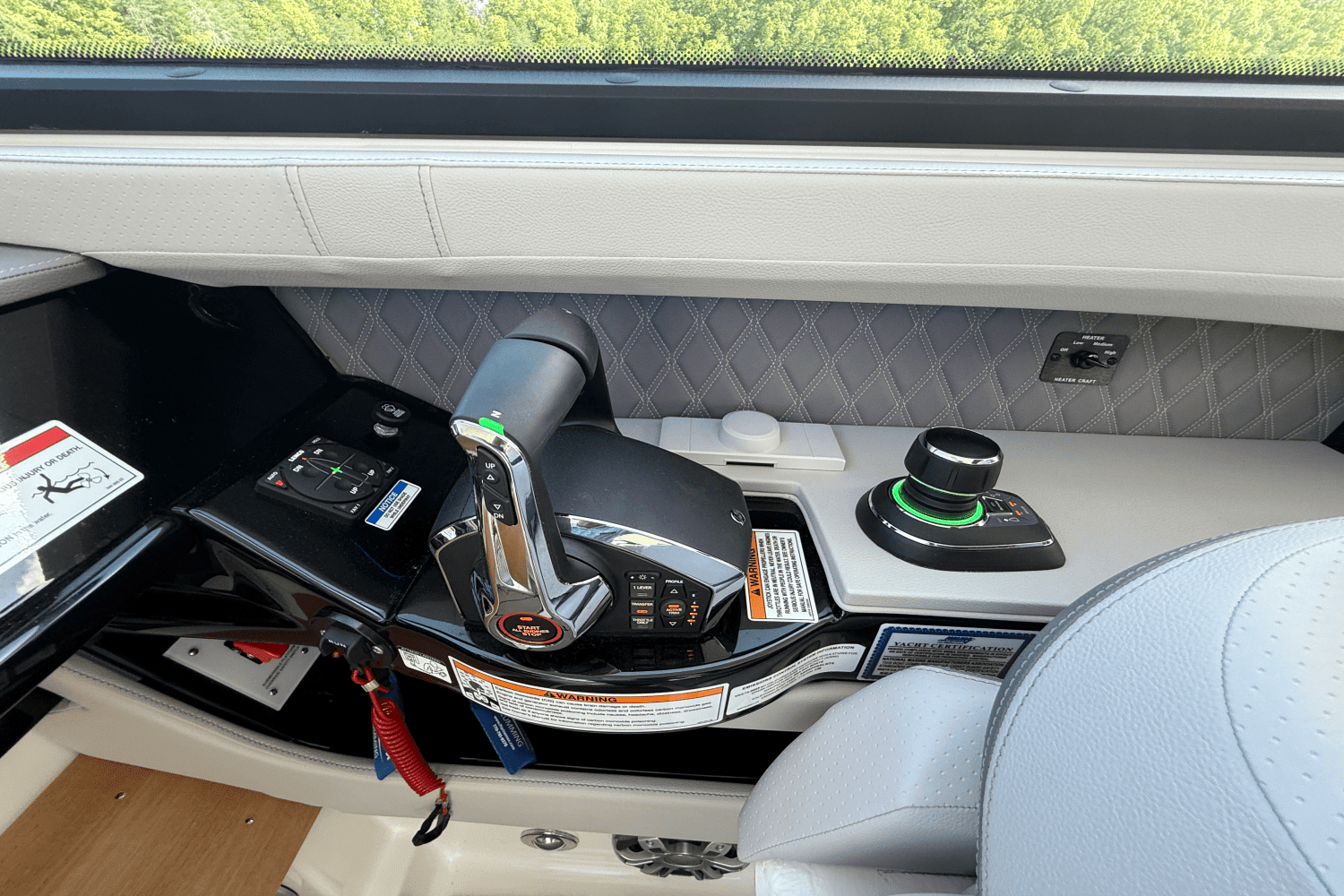 2025 Sea Ray 400 SLX Image Thumbnail #54