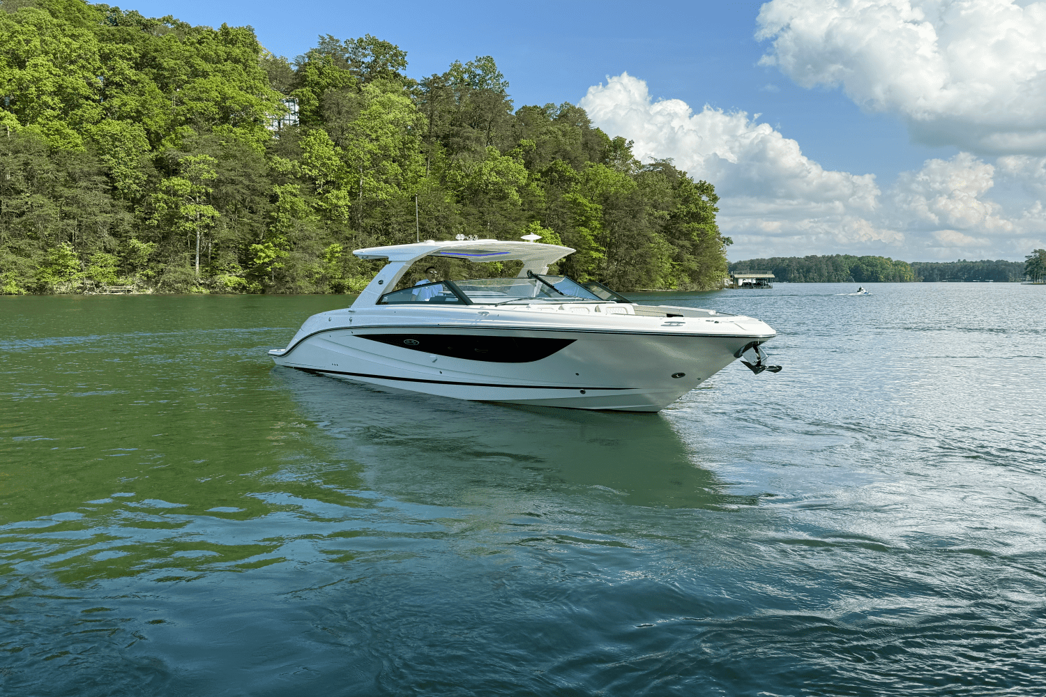 2025 Sea Ray 400 SLX Image Thumbnail #5