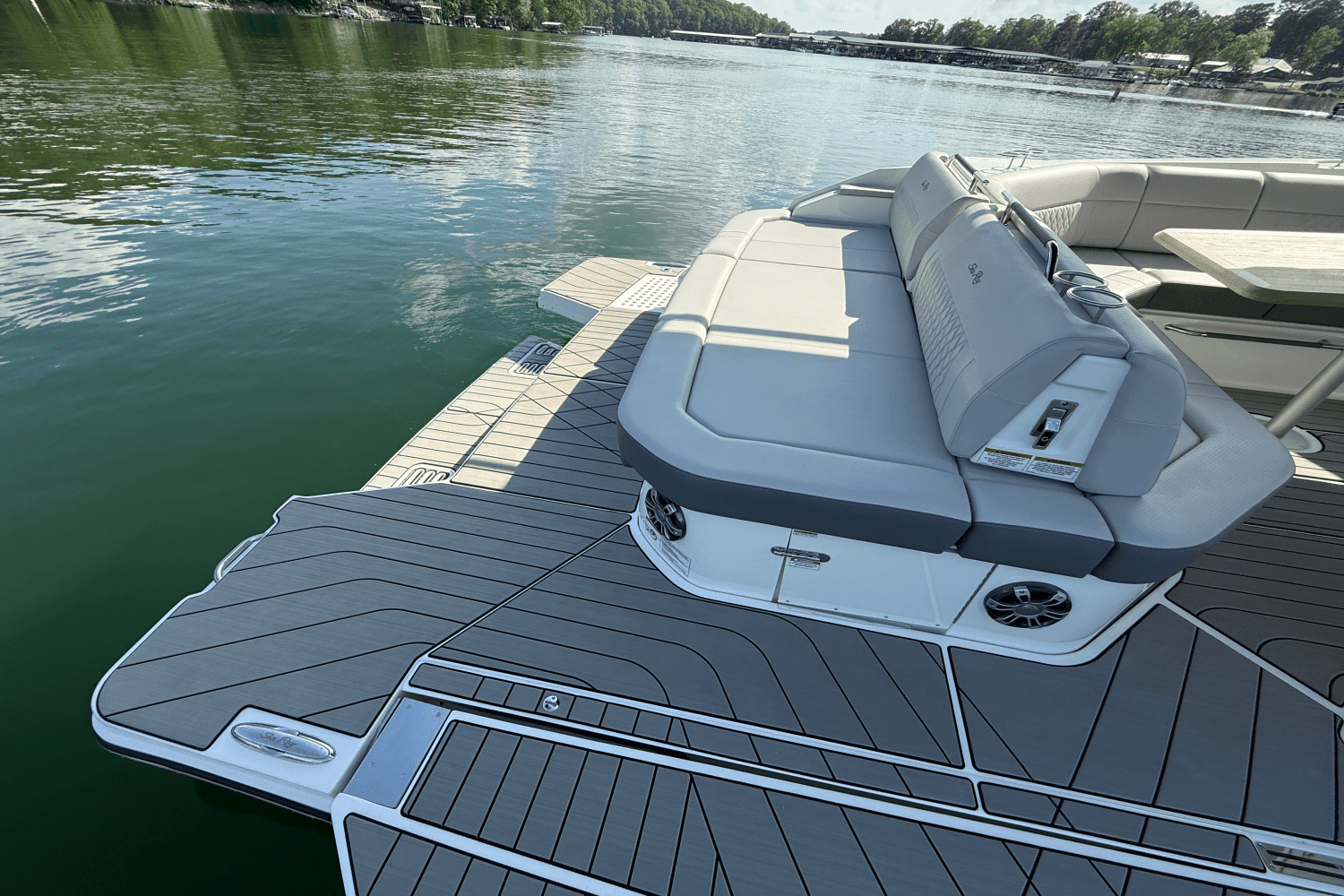 2025 Sea Ray 400 SLX Image Thumbnail #25