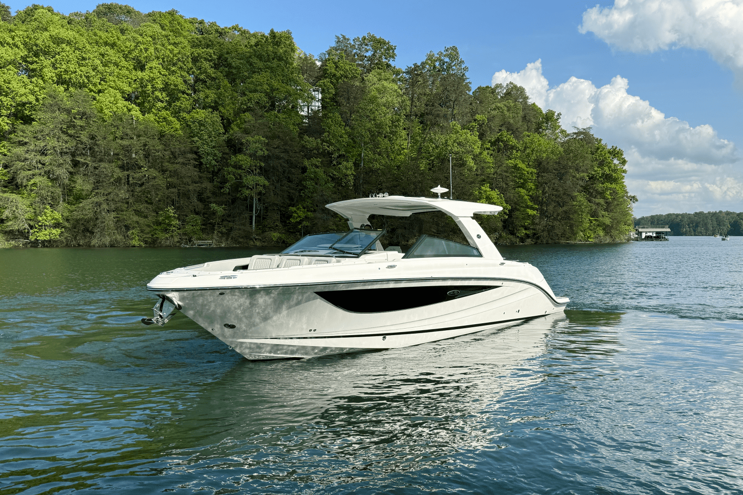 2025 Sea Ray 400 SLX Image Thumbnail #12