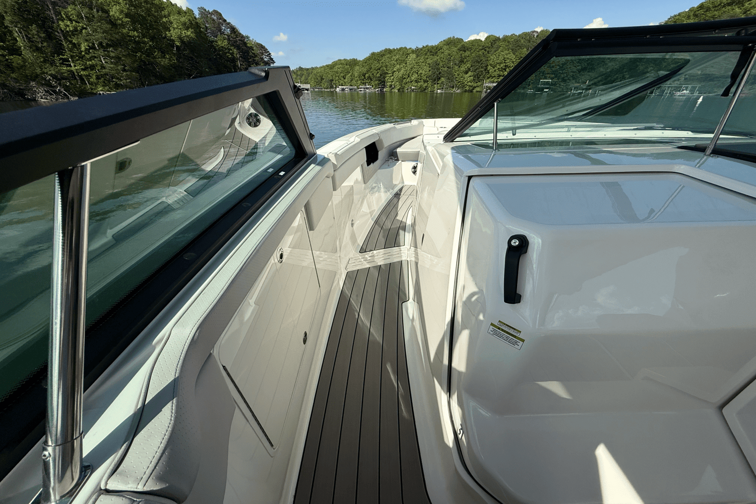 2025 Sea Ray 400 SLX Image Thumbnail #61