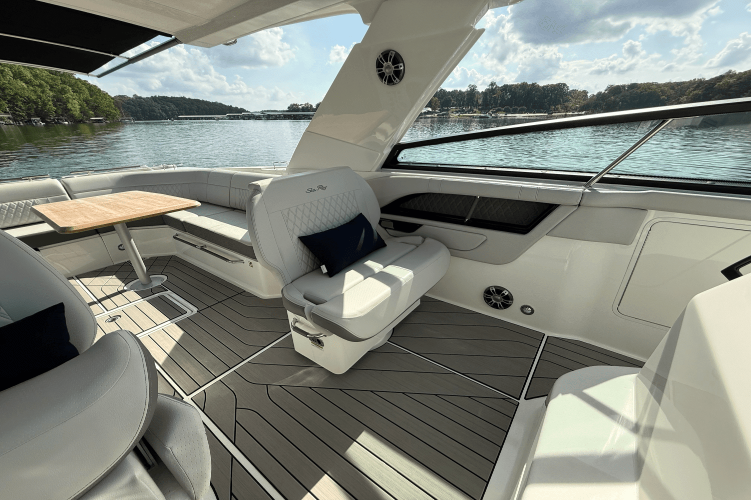 2025 Sea Ray 400 SLX Image Thumbnail #42