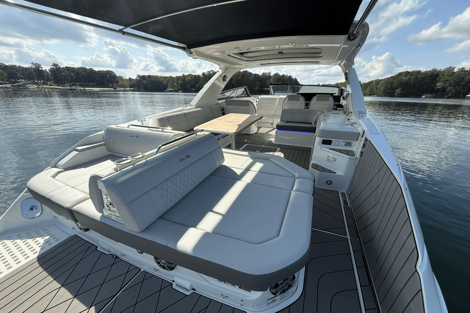 2025 Sea Ray 400 SLX Image Thumbnail #28