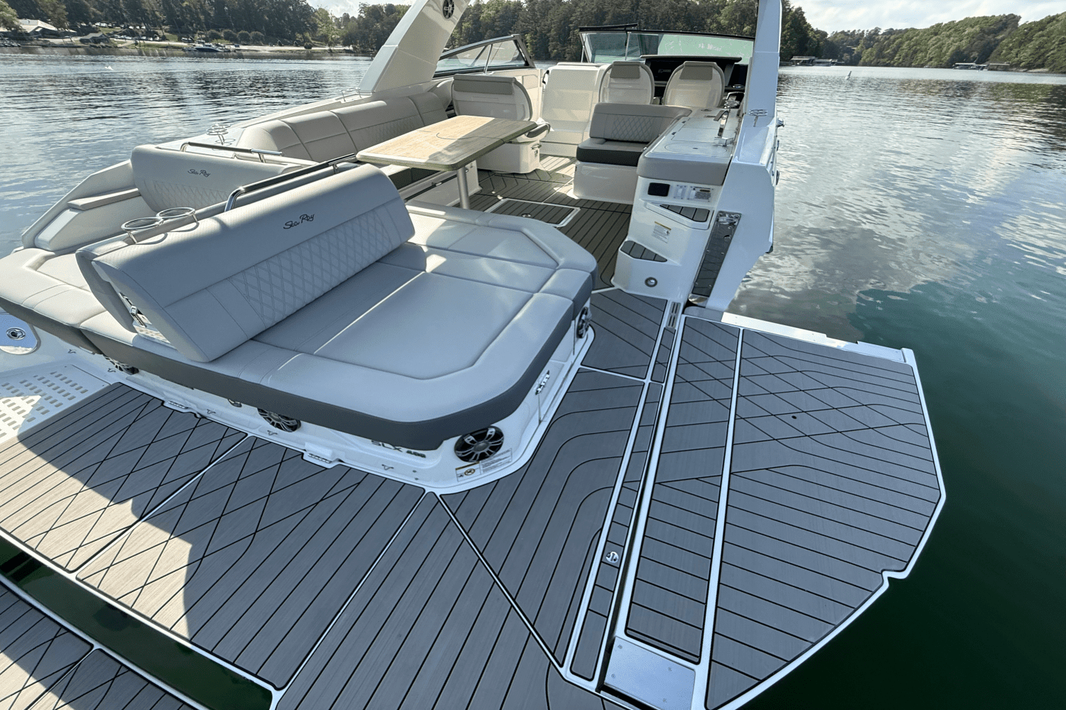 2025 Sea Ray 400 SLX Image Thumbnail #26