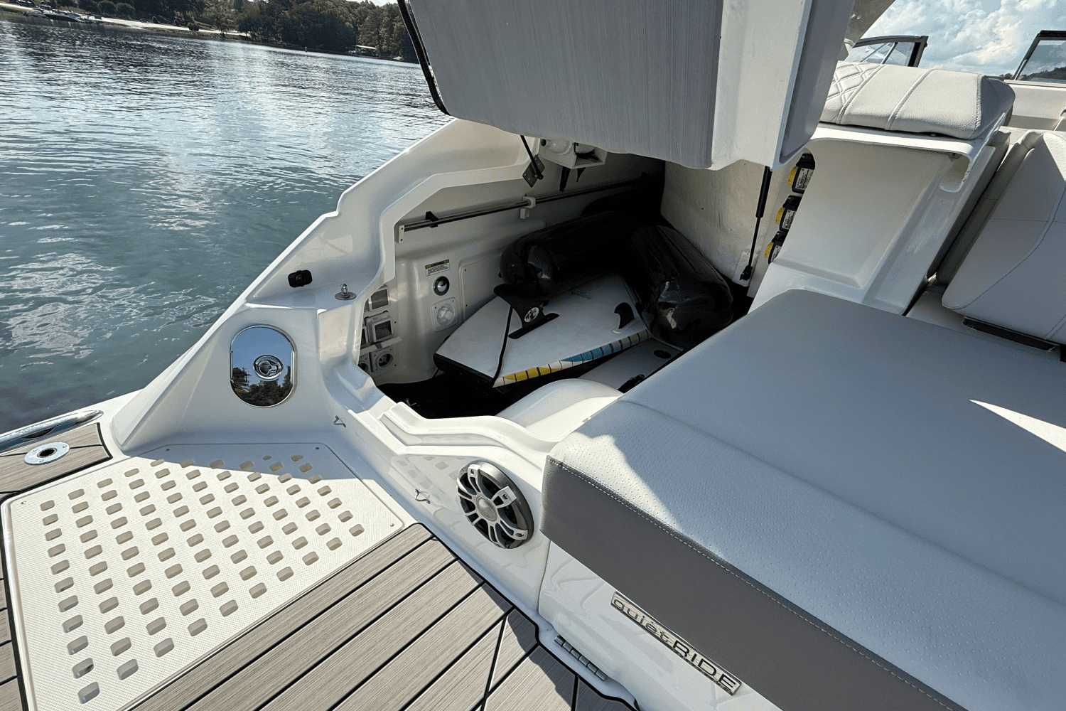 2025 Sea Ray 400 SLX Image Thumbnail #22