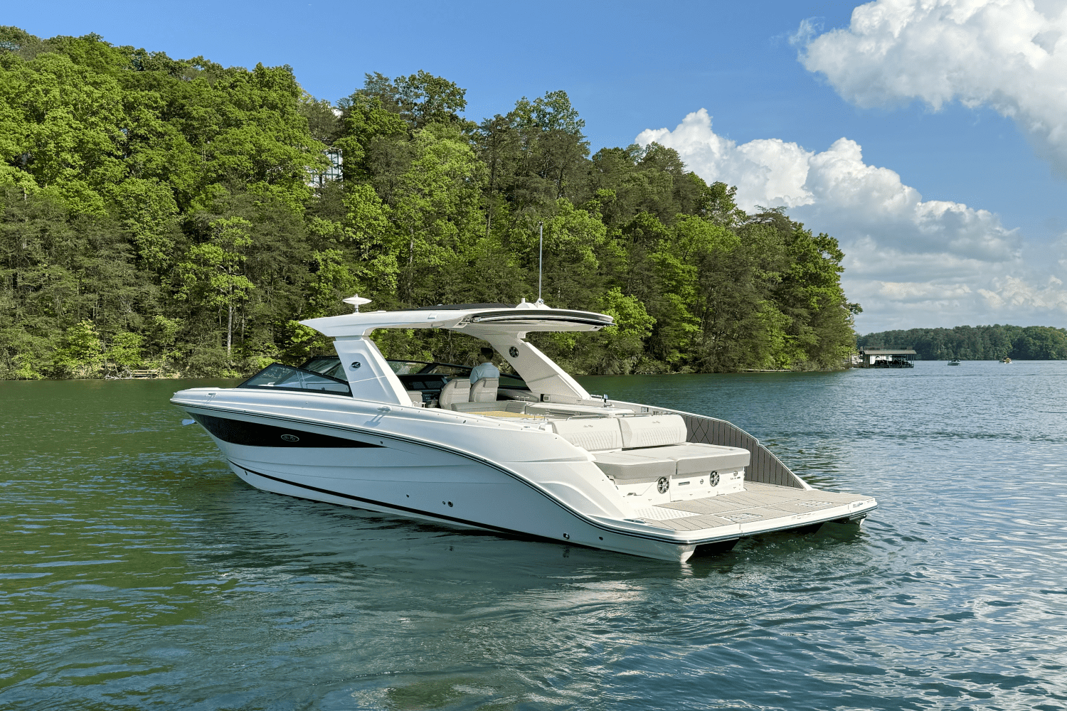 2025 Sea Ray 400 SLX Image Thumbnail #16