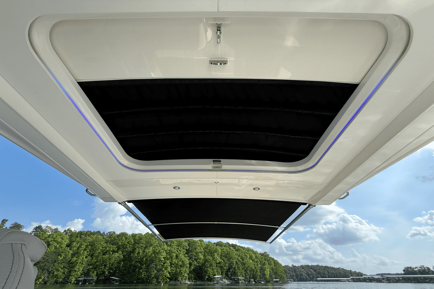 2025 Sea Ray 400 SLX Image Thumbnail #57